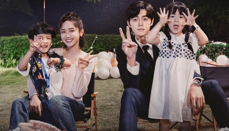 Xin Hãy Trở Thành Người Nhà Của Tôi - Please Be My Family (2023)